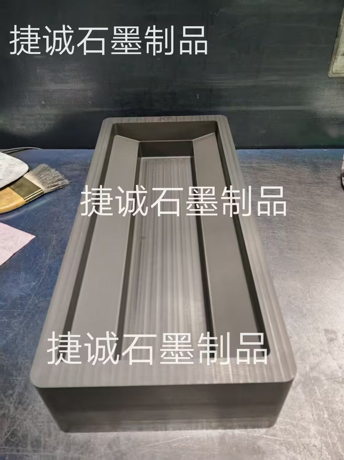 石墨油槽，鑄錠石墨油槽，高純石墨油槽，多槽石墨油槽，耐高溫石墨油槽，金銀鑄錠石墨模具，石墨油槽石墨鑄錠槽，石墨油槽生產(chǎn)廠家